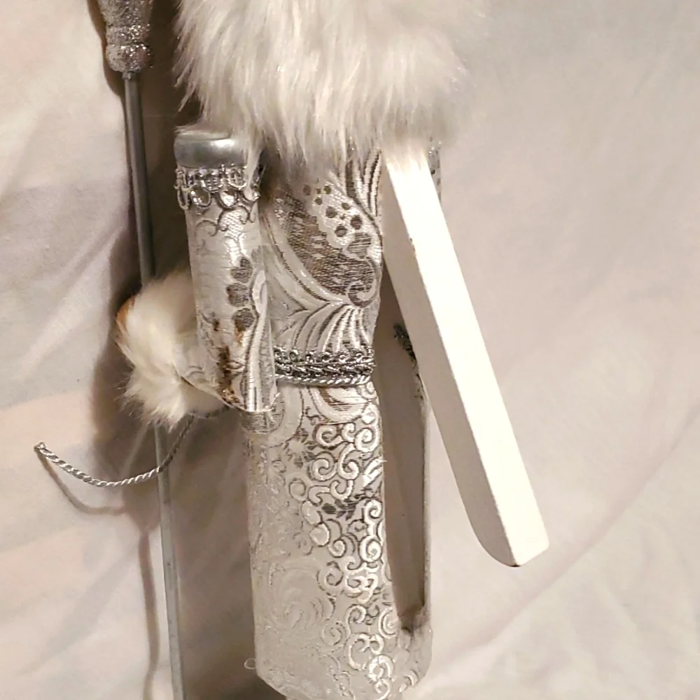 White Christmas Nutcracker decor